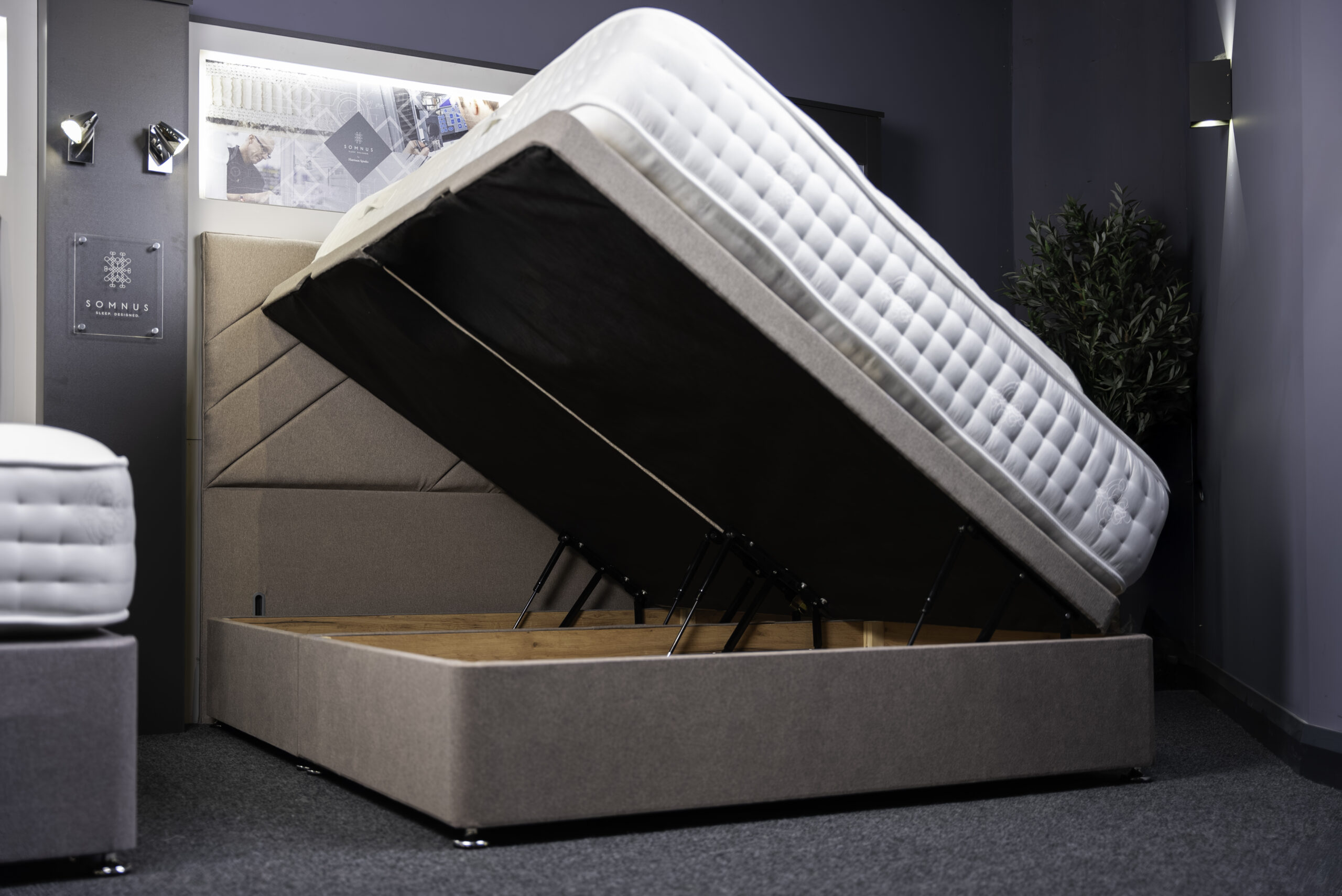 Naturel 2000 Divan Base and Mattress - Image 4