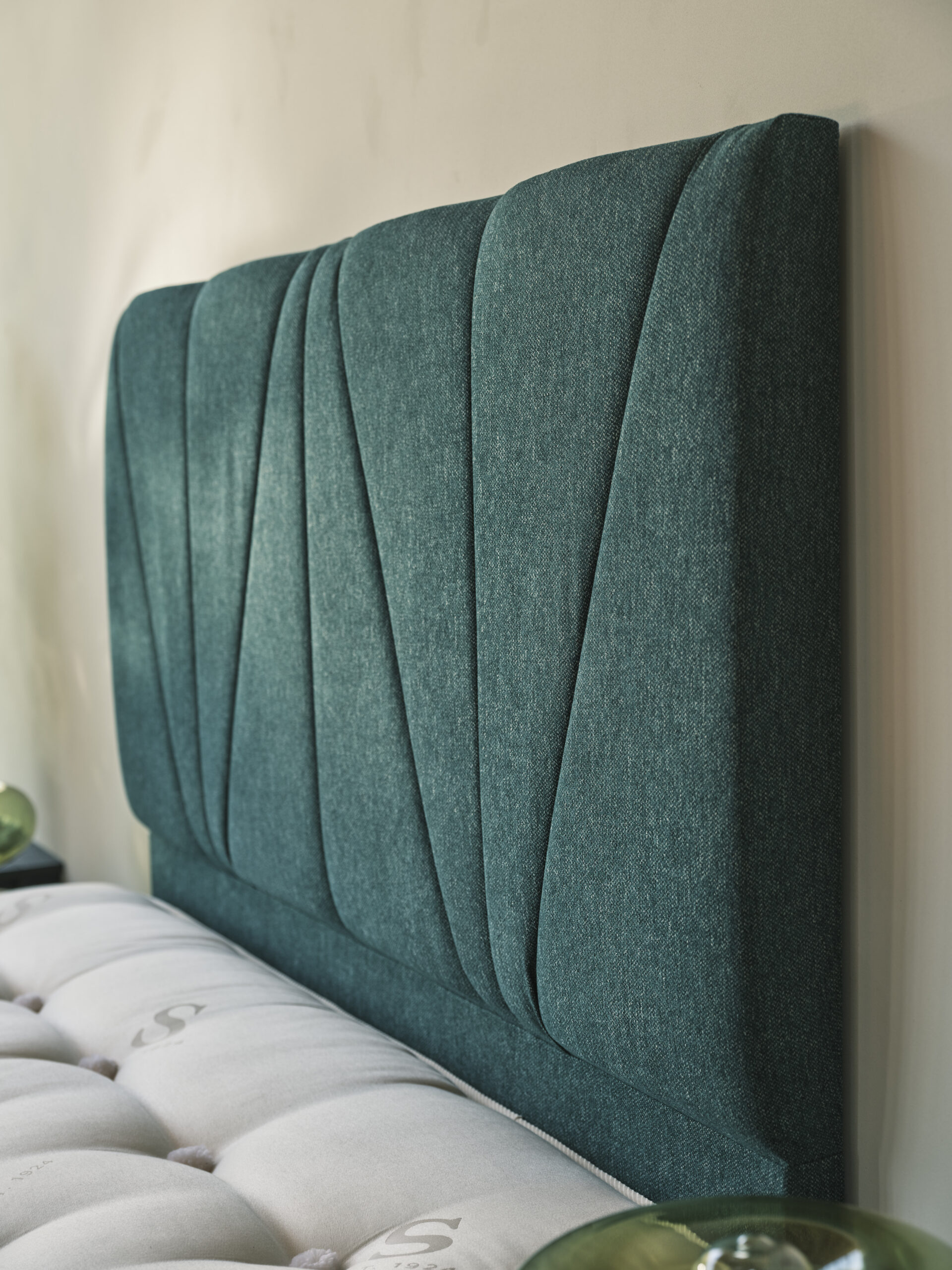 Wool Luxe 1200 Base and Mattress - Image 3